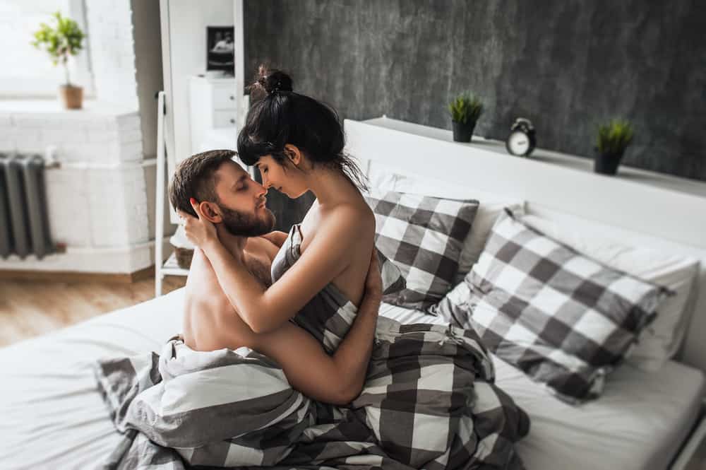 Cách quan hệ ngày đèn đỏ, ngày kinh nguyệt an toàn • AnhSexMoi